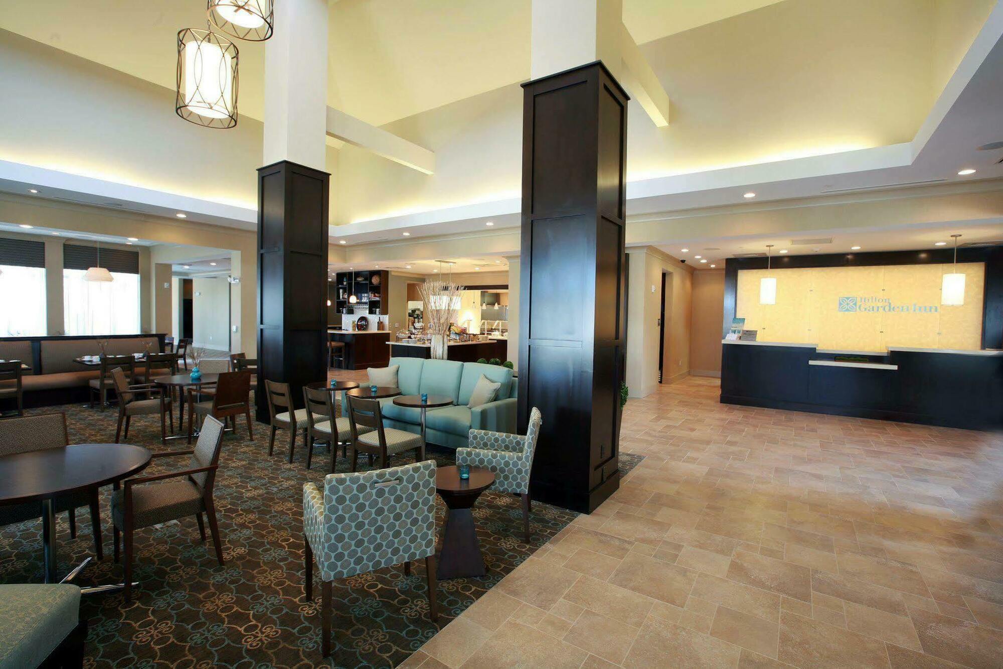 Hilton Garden Inn Charlotte/Concord Restoran gambar